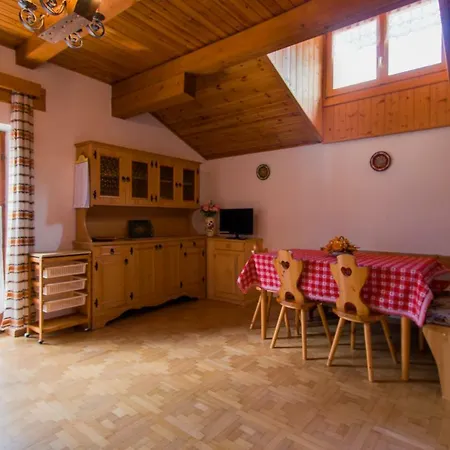 Anna Benedetti 사파다